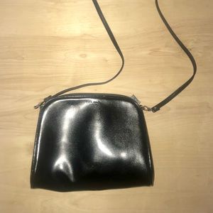 KATE SPADE BLACK LEATHER CROSS BODY